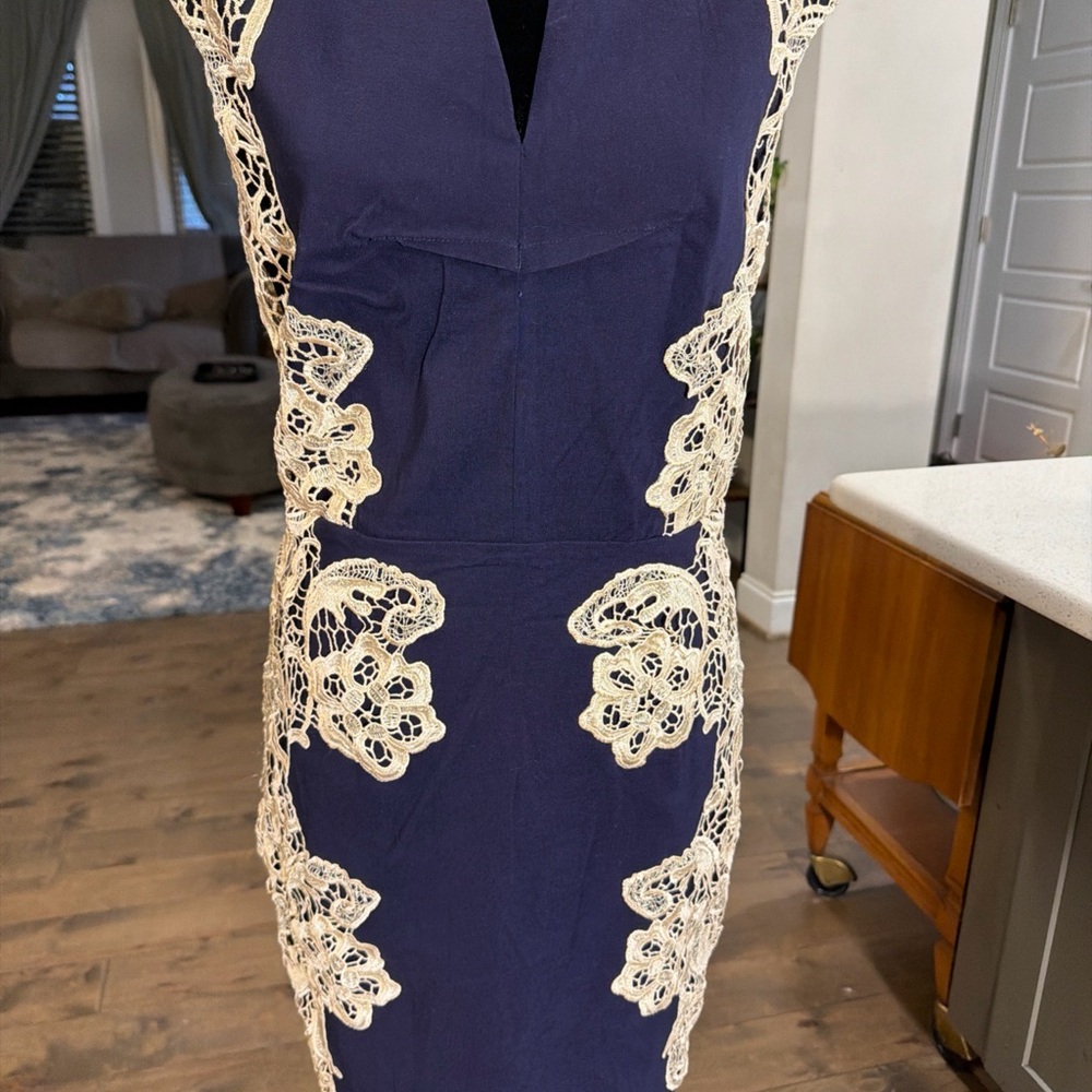 Chic Navy Dress with Lace Details